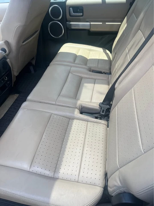 2009 Land Rover Defender - Image 8 of 15