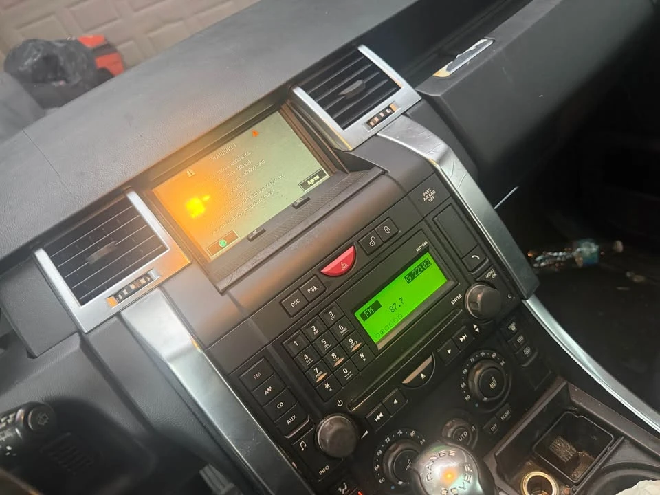 2009 Land Rover Range Rover L322 - Image 16 of 17
