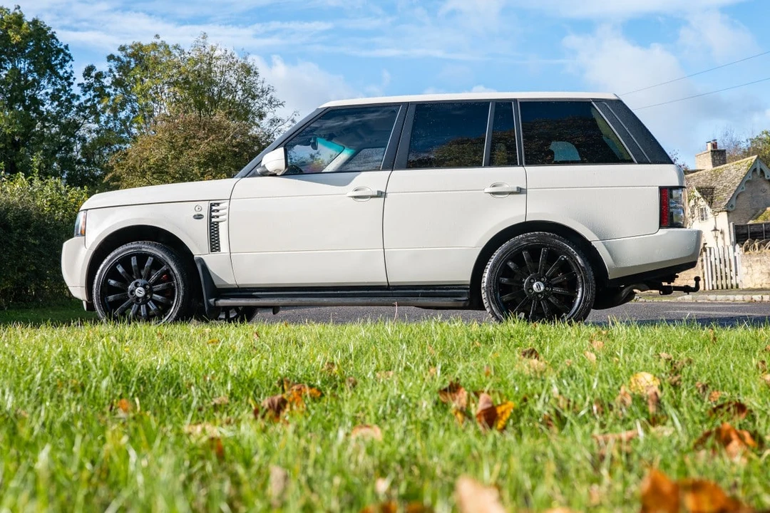 2009 Land Rover Range Rover L322 - Image 2 of 30