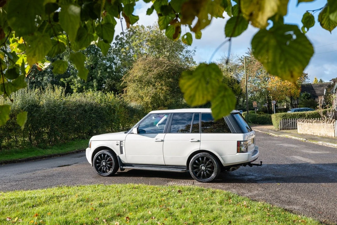 2009 Land Rover Range Rover L322 - Image 13 of 30