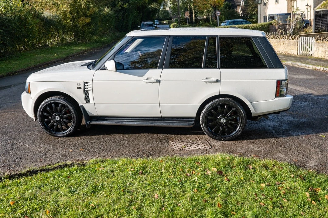 2009 Land Rover Range Rover L322 - Image 3 of 30