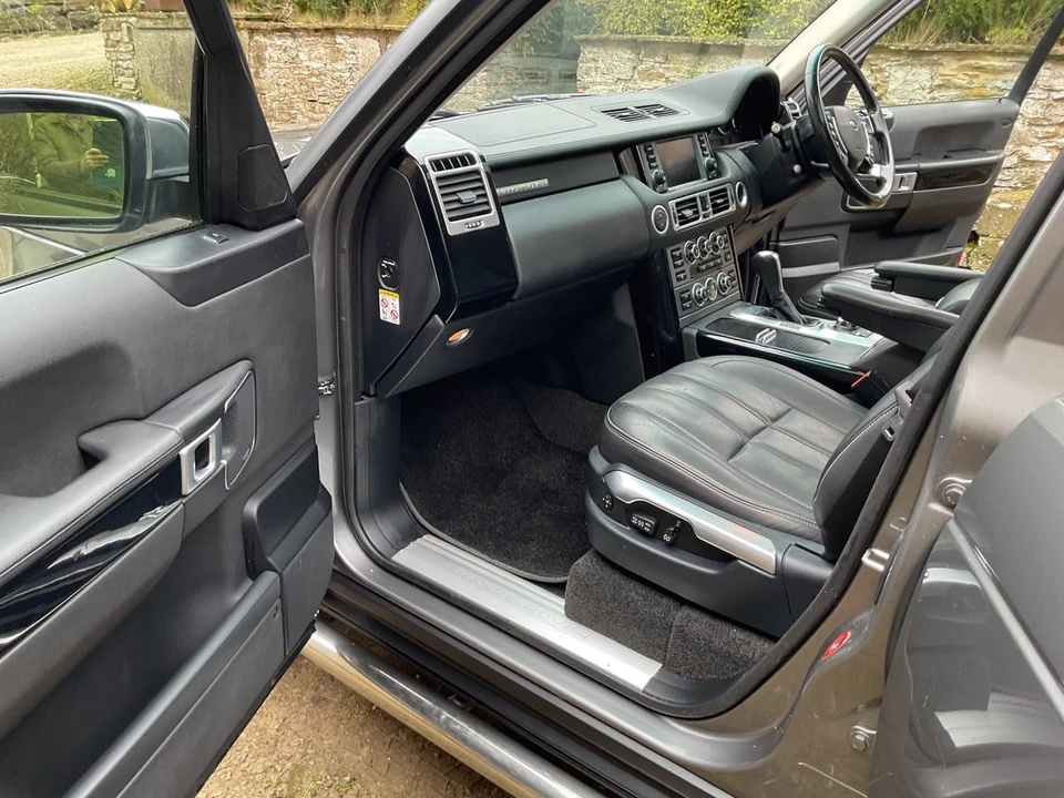 2009 Land Rover Range Rover L322 - Image 7 of 30