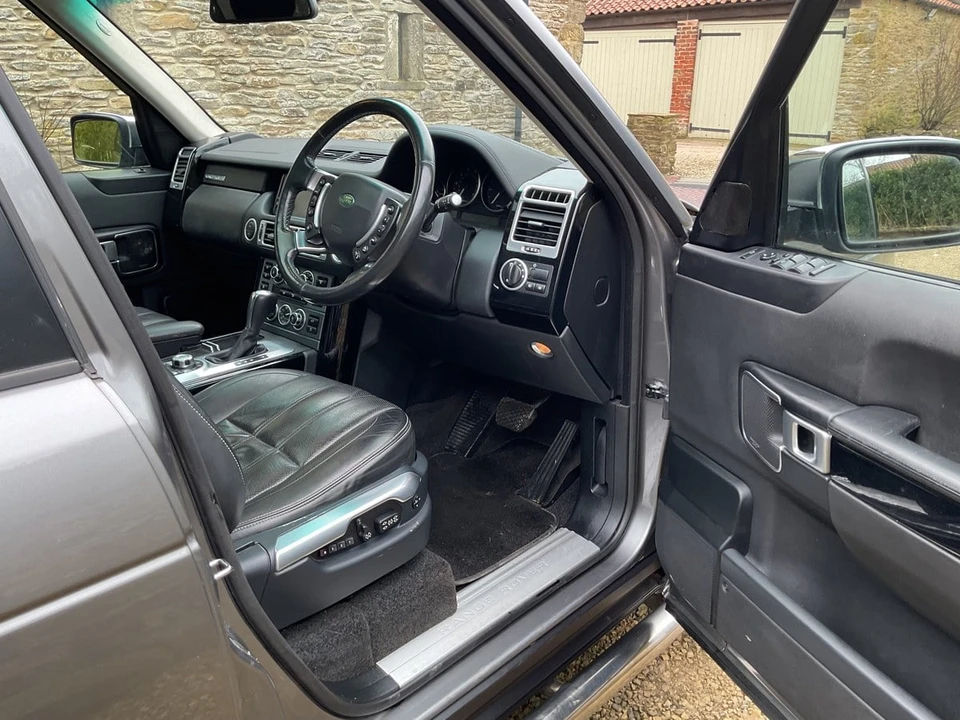 2009 Land Rover Range Rover L322 - Image 6 of 30
