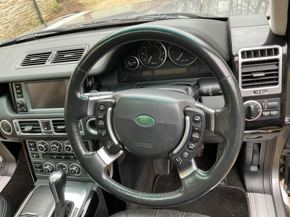2009 Land Rover Range Rover L322 - Image 24 of 30