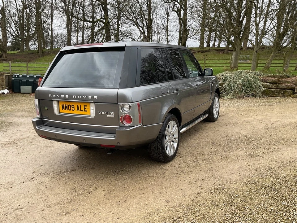 2009 Land Rover Range Rover L322 - Image 3 of 30