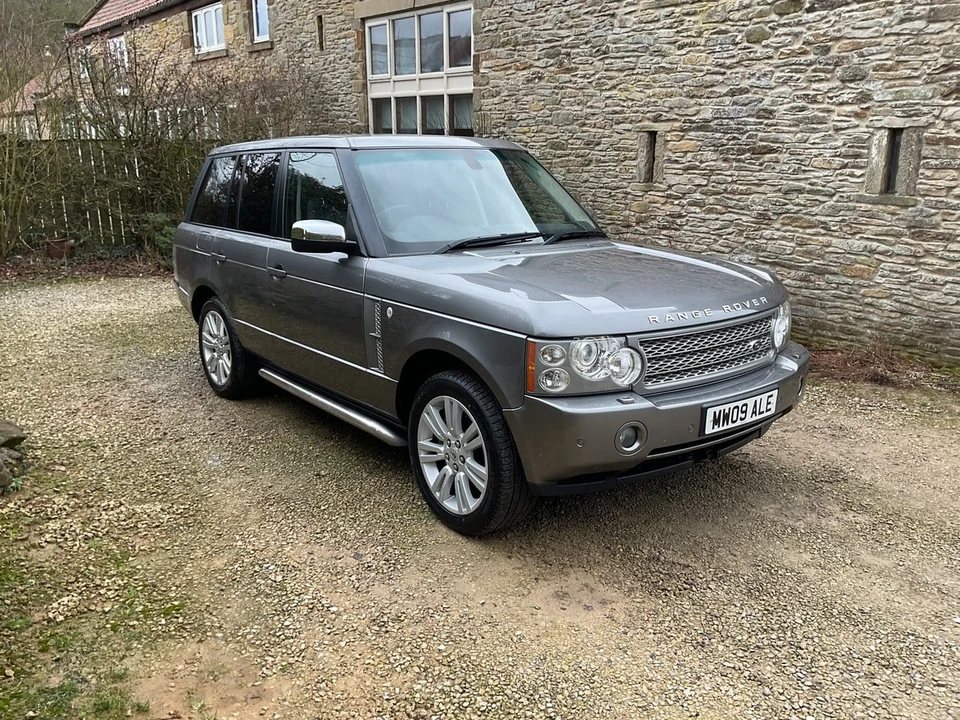 2009 Land Rover Range Rover L322 - Image 2 of 30