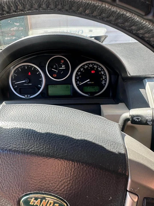 2009 Land Rover Discovery 3rd Gen - Image 14 of 15