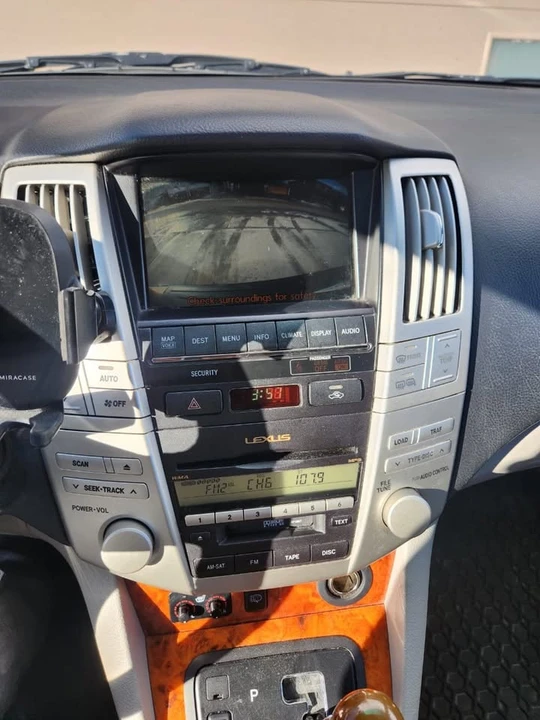 2009 Lexus RX 2nd Gen - Image 9 of 12