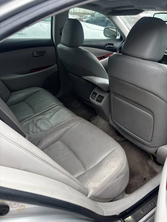 2009 Lexus ES 5th Gen - Image 11 of 12