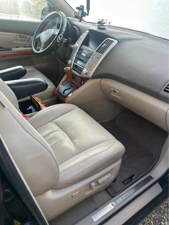 2009 Lexus IS 2nd Gen - Image 5 of 8