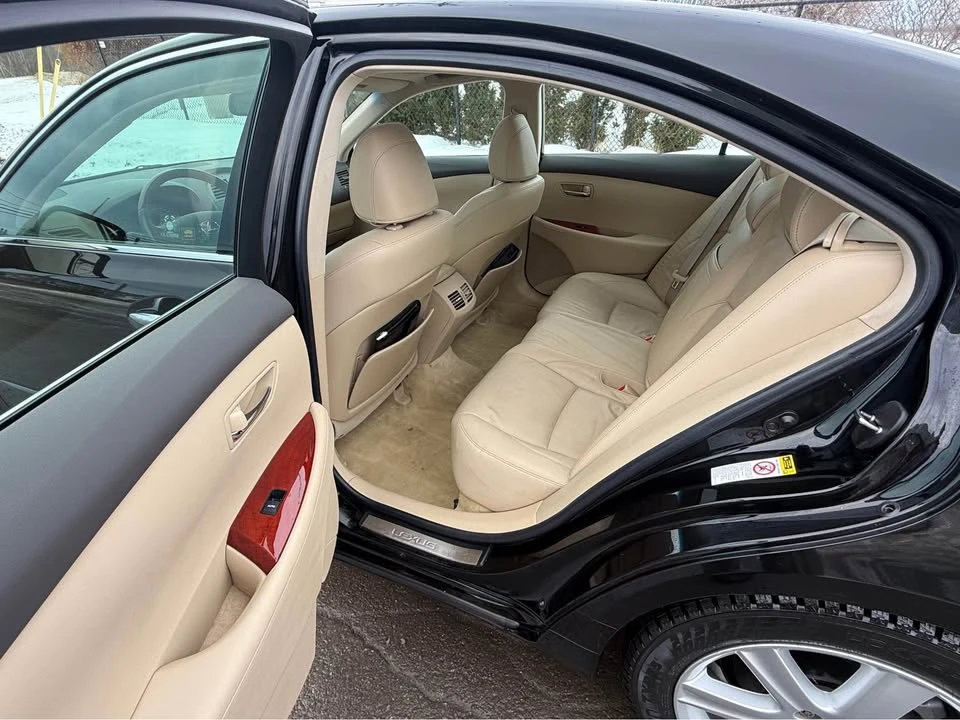 2009 Lexus ES 4th Gen - Image 11 of 13