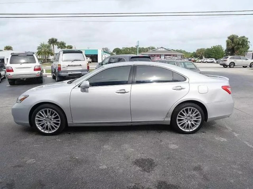 2009 Lexus ES 4th Gen - Image 4 of 18