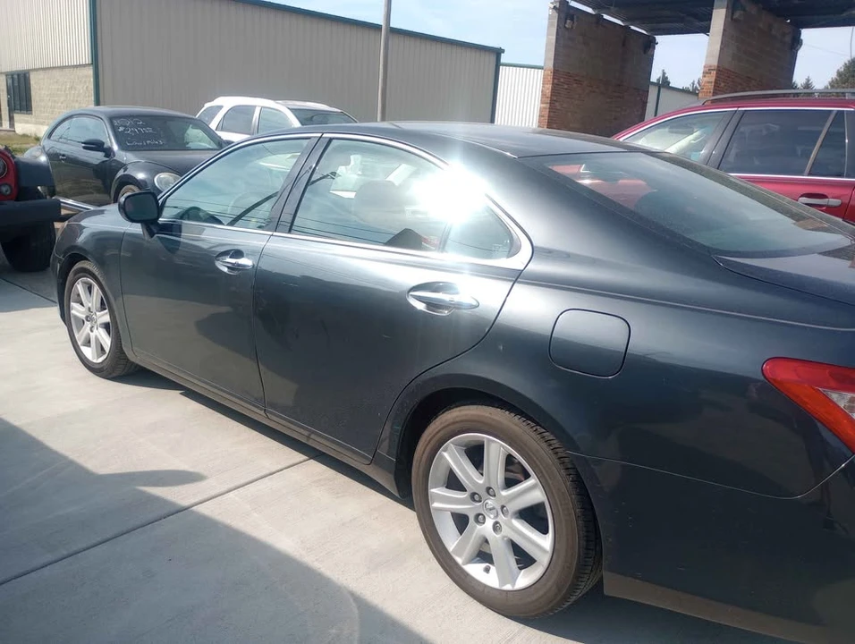 2009 Lexus ES 5th Gen - Image 3 of 7