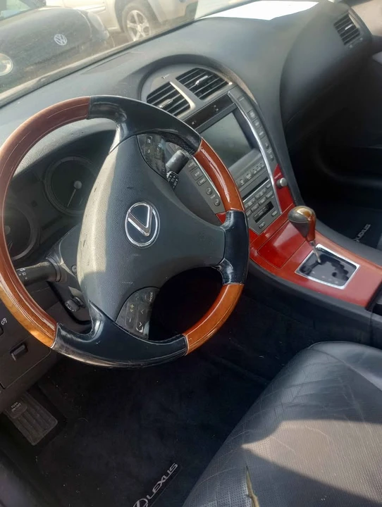 2009 Lexus ES 5th Gen - Image 5 of 7