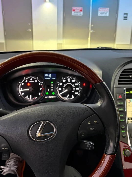 2009 Lexus ES 5th Gen - Image 18 of 20