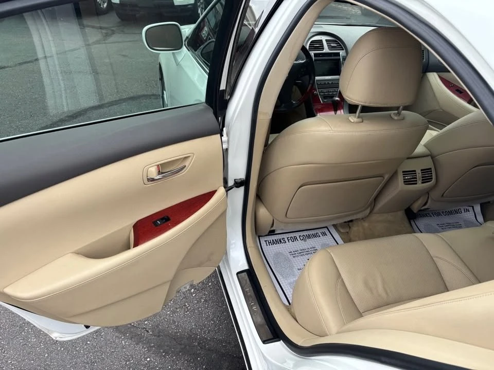 2009 Lexus ES 5th Gen - Image 9 of 11