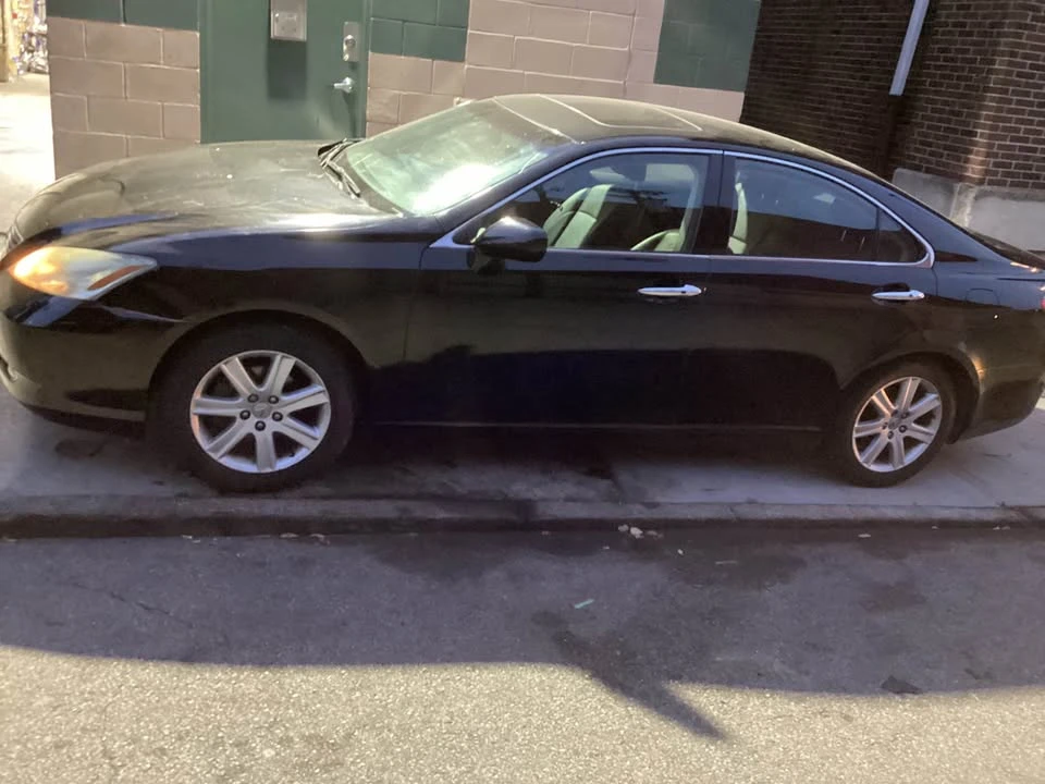 2009 Lexus ES 5th Gen - Image 2 of 5