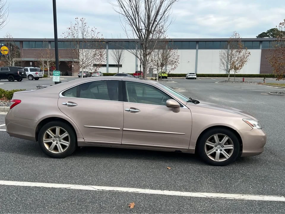2009 Lexus ES 4th Gen - Image 3 of 8
