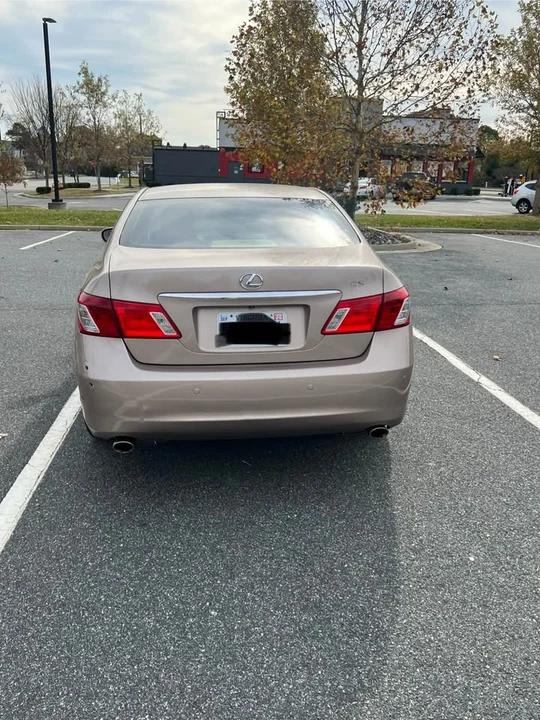 2009 Lexus ES 4th Gen - Image 2 of 8