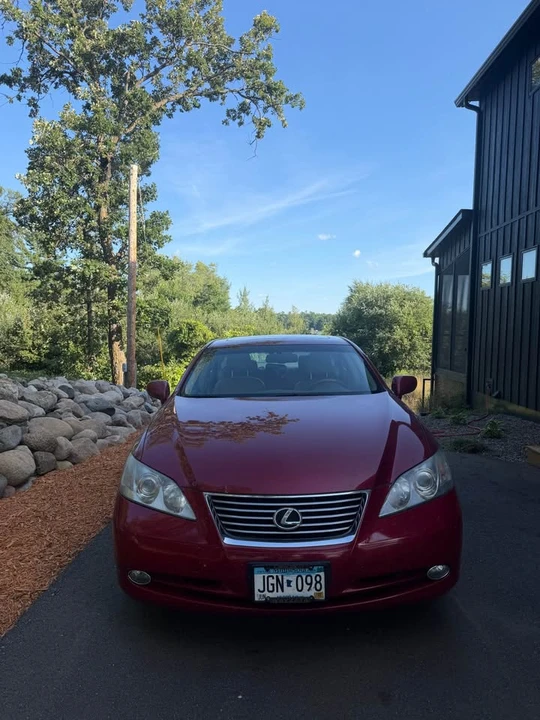 2009 Lexus ES 5th Gen - Image 2 of 6