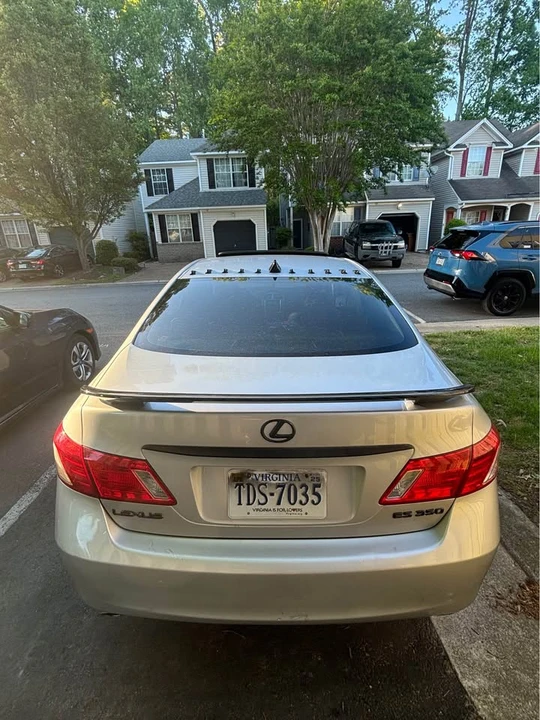 2009 Lexus ES 4th Gen - Image 2 of 4