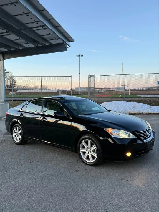 2009 Lexus ES 5th Gen - Image 2 of 14