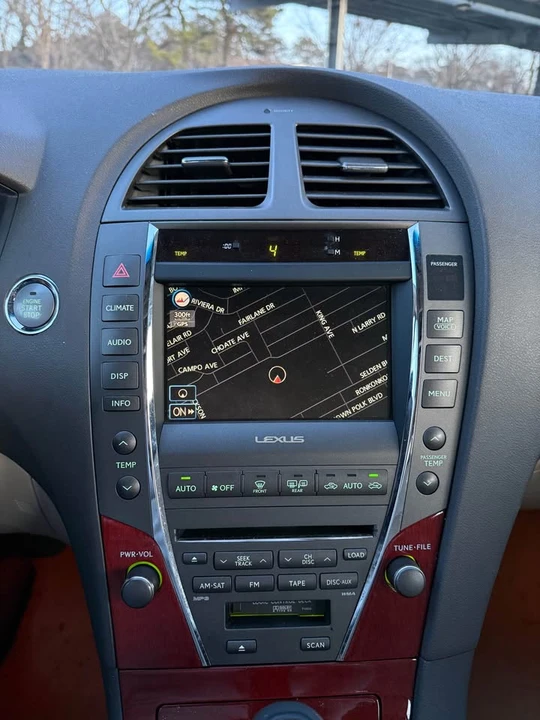 2009 Lexus ES 5th Gen - Image 10 of 14