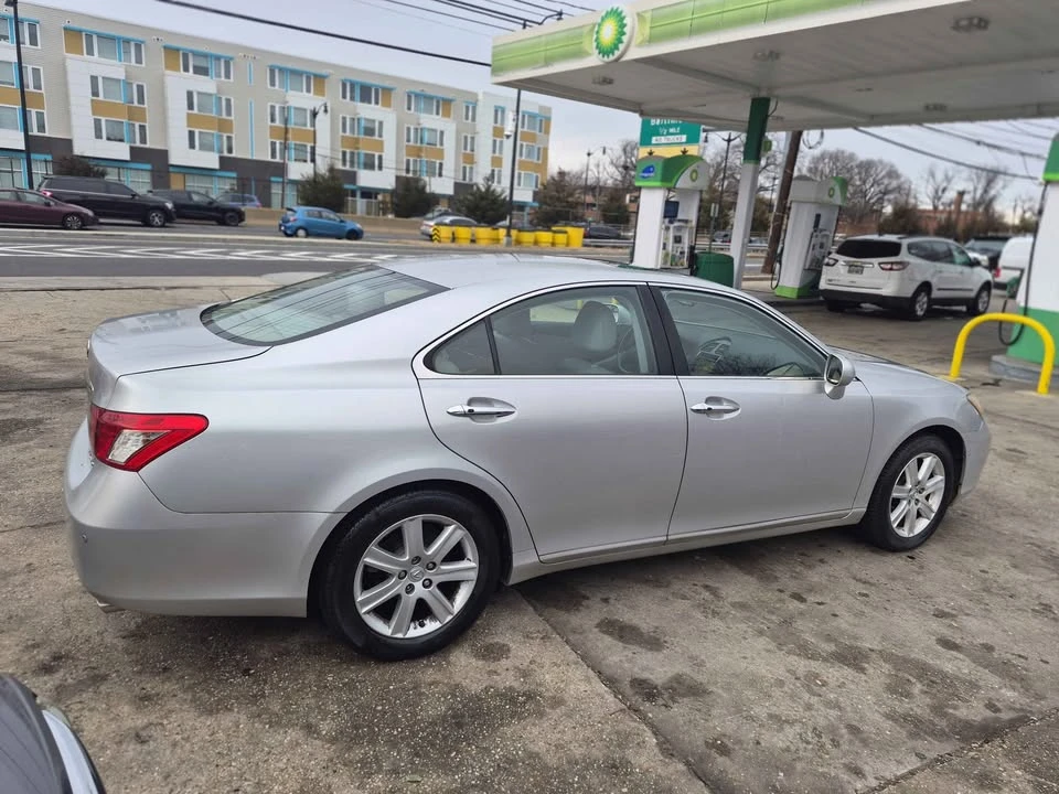 2009 Lexus ES 4th Gen - Image 2 of 6