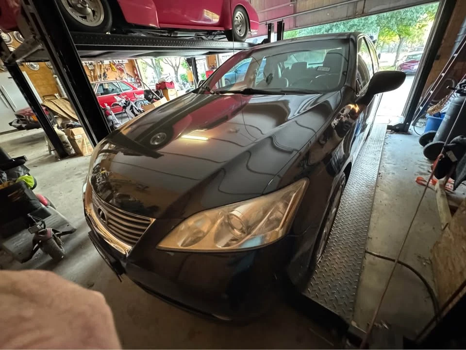 2009 Lexus ES 5th Gen - Image 8 of 10