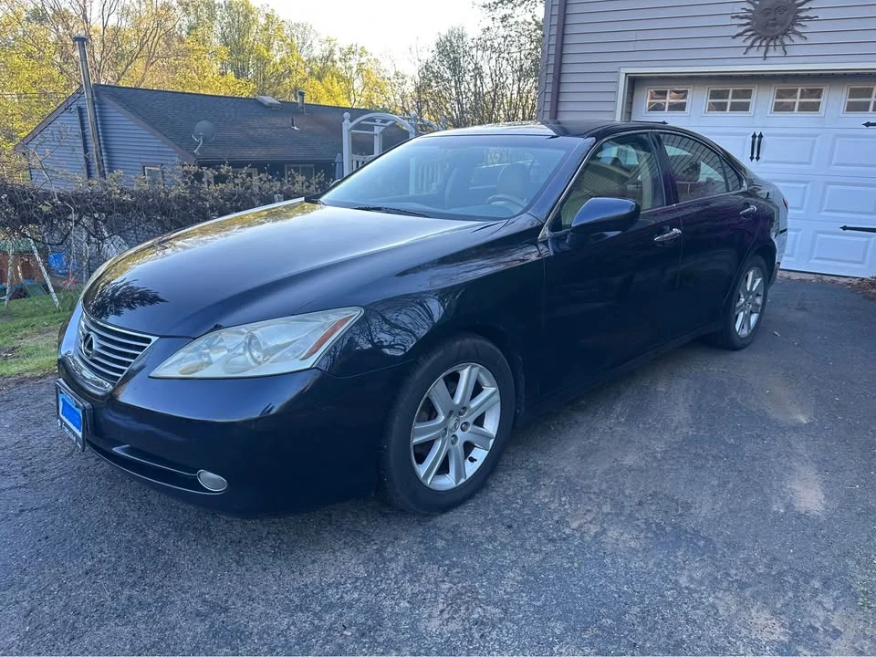 2009 Lexus ES 5th Gen - Image 2 of 16