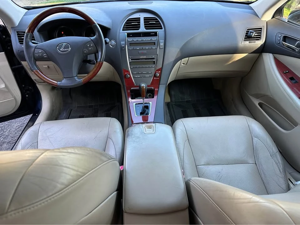 2009 Lexus ES 5th Gen - Image 11 of 16