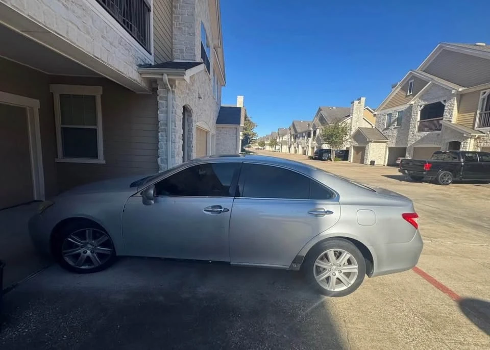 2009 Lexus ES 5th Gen - Image 3 of 7