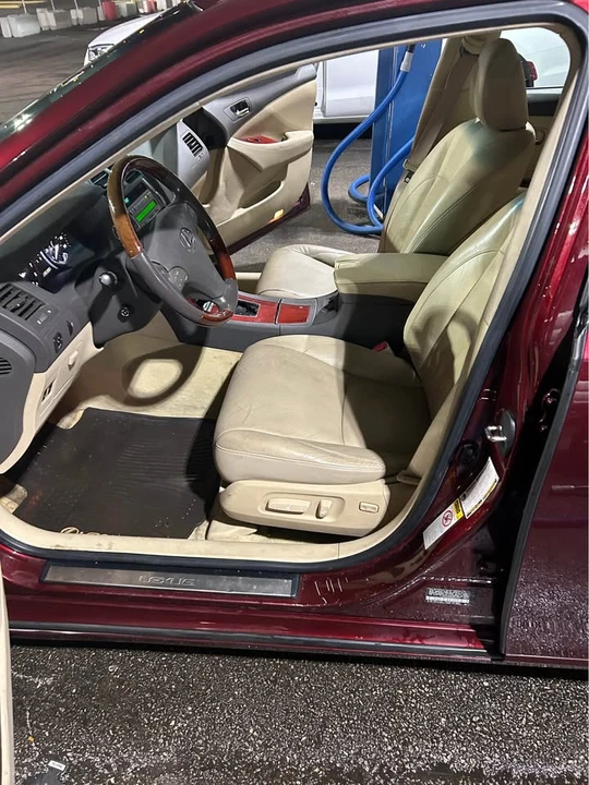 2009 Lexus ES 4th Gen - Image 2 of 17