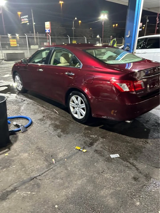 2009 Lexus ES 4th Gen - Image 16 of 17