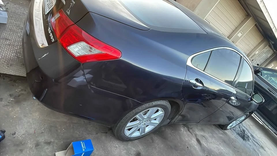 2009 Lexus ES 5th Gen - Image 2 of 5