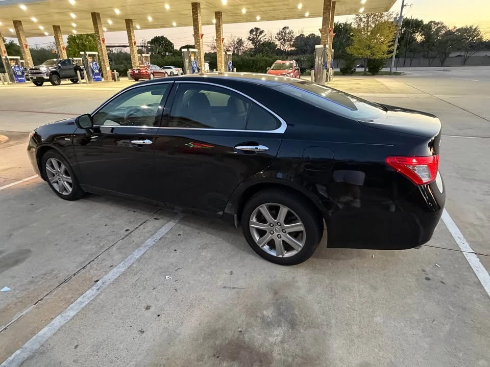 2009 Lexus ES 5th Gen - Image 5 of 8