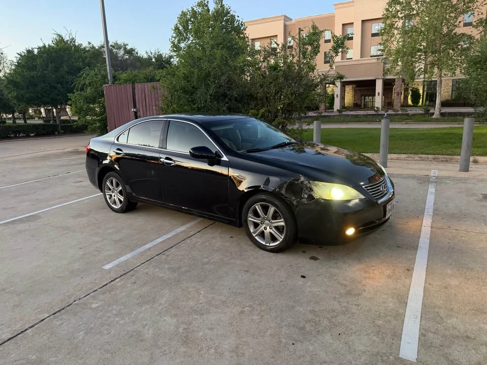 2009 Lexus ES 5th Gen - Image 2 of 8