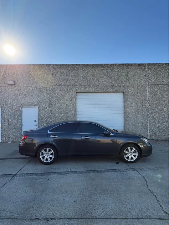 2009 Lexus ES 5th Gen - Image 3 of 10