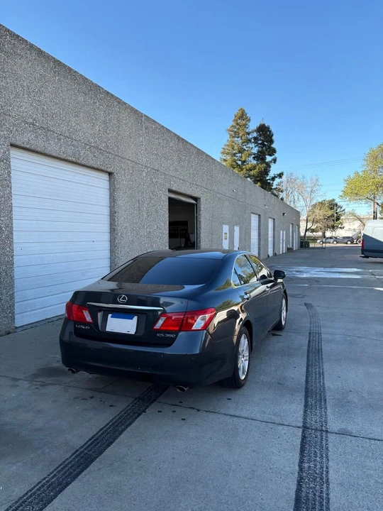 2009 Lexus ES 5th Gen - Image 2 of 10