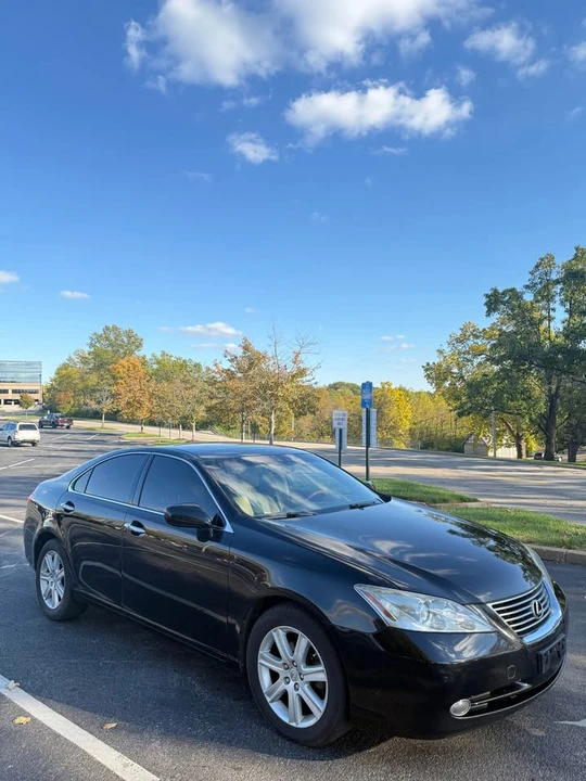 2009 Lexus ES 5th Gen - Image 2 of 8