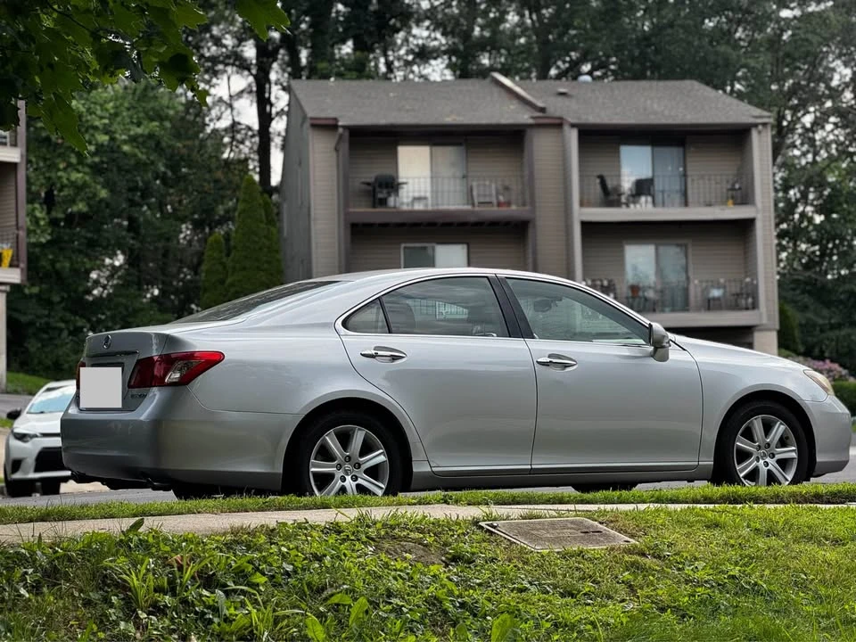 2009 Lexus ES 5th Gen - Image 14 of 18