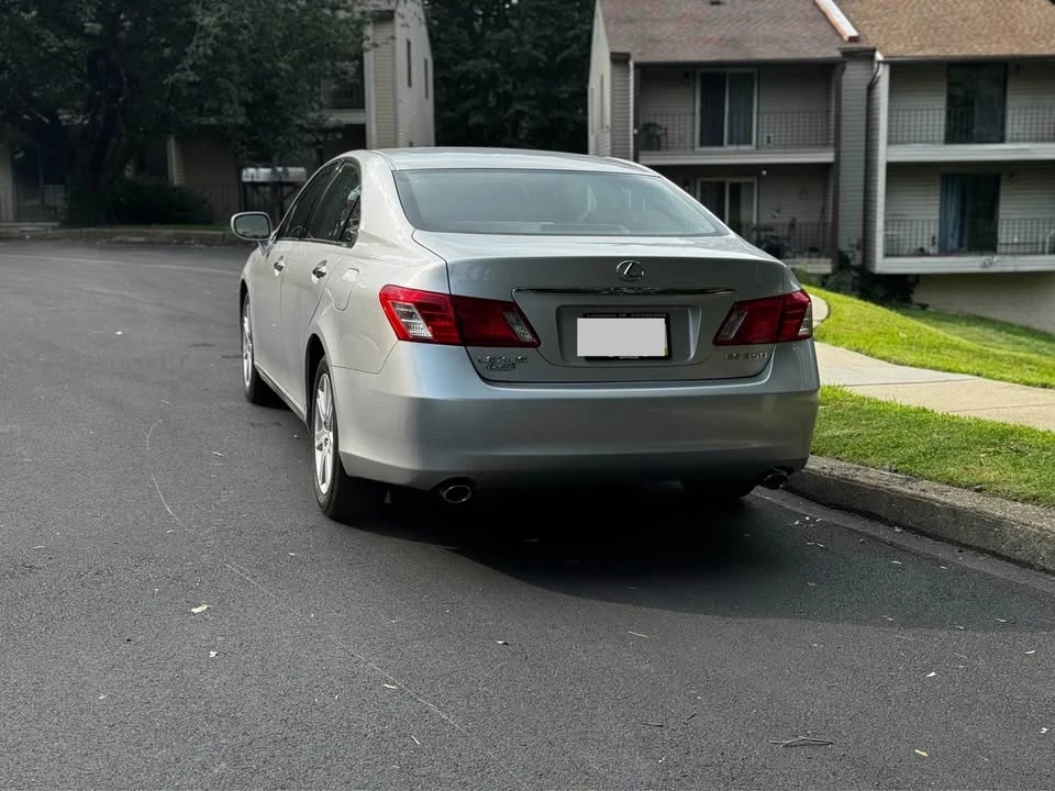 2009 Lexus ES 5th Gen - Image 16 of 18