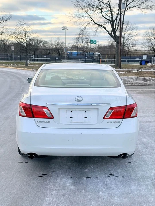 2009 Lexus ES 4th Gen - Image 5 of 11