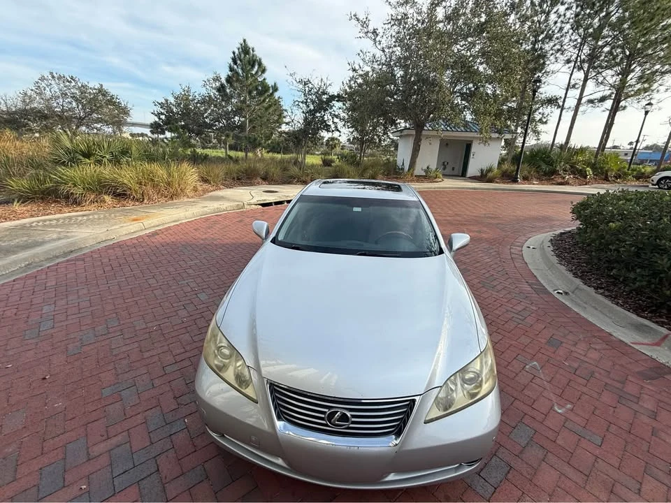 2009 Lexus ES 5th Gen - Image 9 of 17