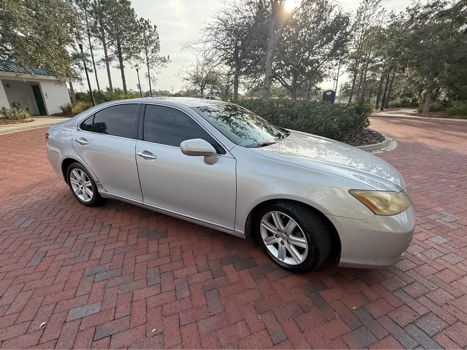 2009 Lexus ES 5th Gen - Image 7 of 17