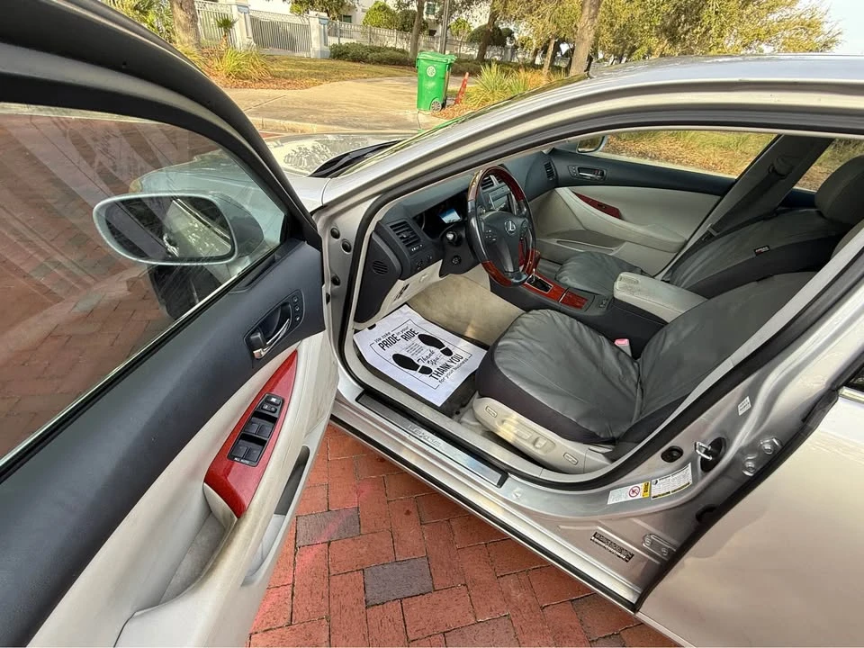 2009 Lexus ES 5th Gen - Image 10 of 17
