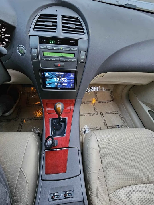 2009 Lexus ES 5th Gen - Image 14 of 20