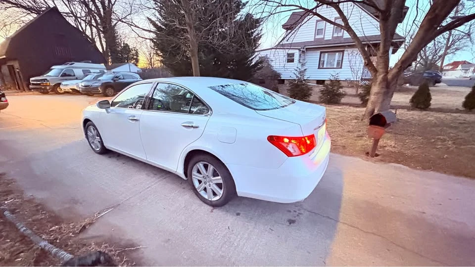 2009 Lexus ES 5th Gen - Image 6 of 7