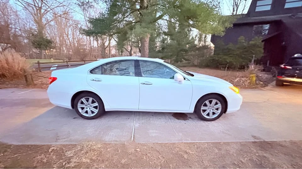2009 Lexus ES 5th Gen - Image 3 of 7