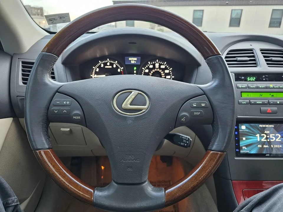 2009 Lexus ES 5th Gen - Image 15 of 20